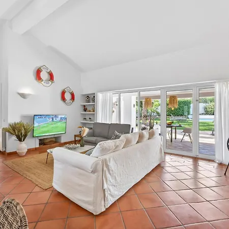Casa Na Falesia By Algarve Holidays *