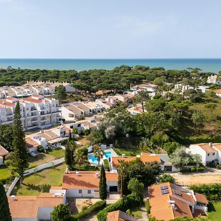 Casa Na Falesia By Algarve Holidays *