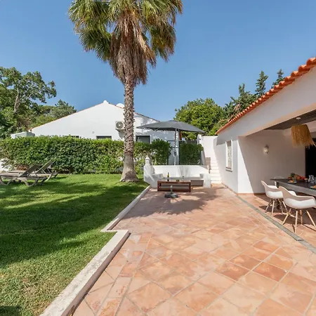 Casa Na Falesia By Algarve Holidays